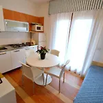 Enjoy The Sea From Our Relaxing Flat Lägenhet *