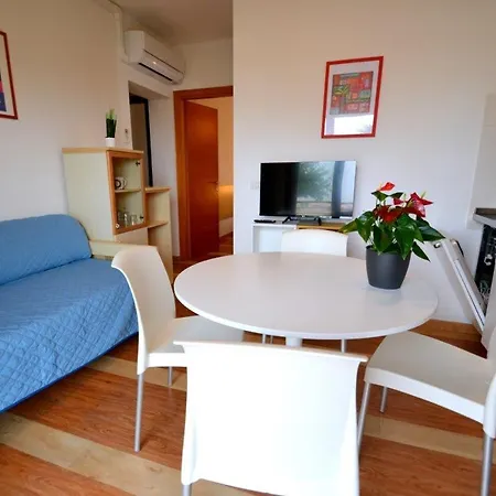 Apartment Enjoy The Sea From Our Relaxing Flat