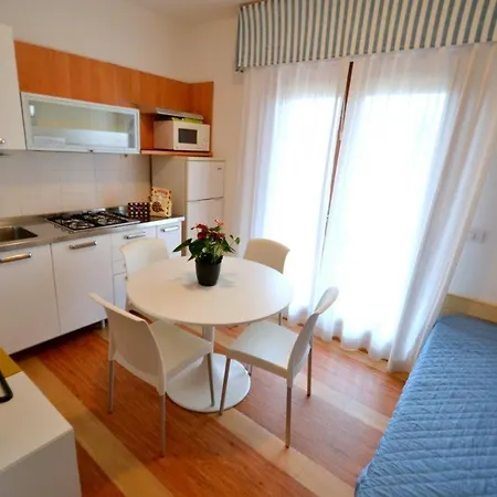 Apartment Enjoy The Sea From Our Relaxing Flat *