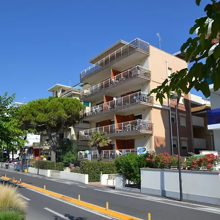 Enjoy The Sea From Our Relaxing Flat Apartment *